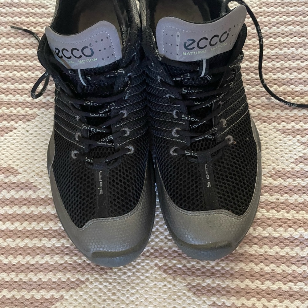 ECCO size 12 Men's Black and Gray Sneakers